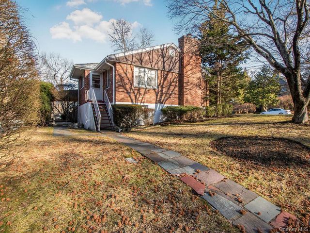 28 Moore Street, Hartsdale, NY 10530