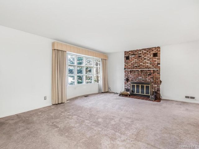 28 Moore Street, Hartsdale, NY 10530