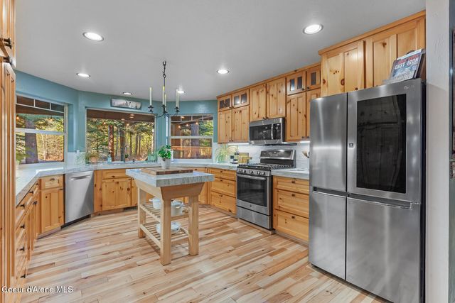 1985 W Jesse CT, Rathdrum, ID 83858