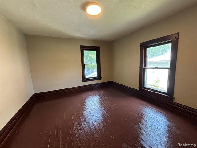 409 King Street, Ionia, MI 48846