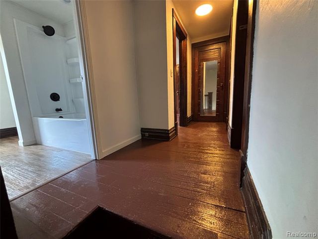 409 King Street, Ionia, MI 48846