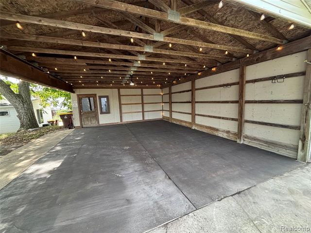 409 King Street, Ionia, MI 48846
