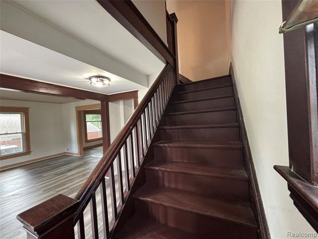 409 King Street, Ionia, MI 48846