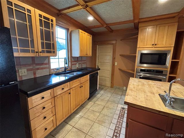 409 King Street, Ionia, MI 48846