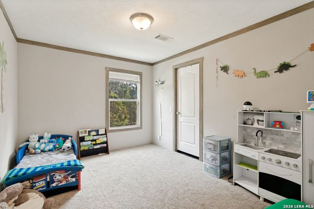 750 Regina Dr, Canyon Lake, TX 78133
