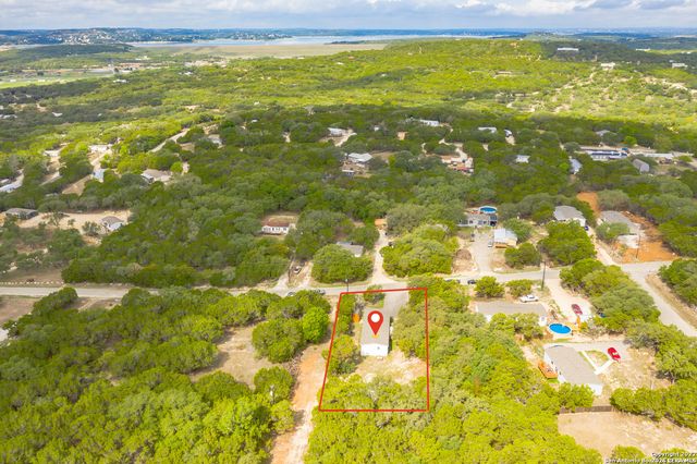 750 Regina Dr, Canyon Lake, TX 78133