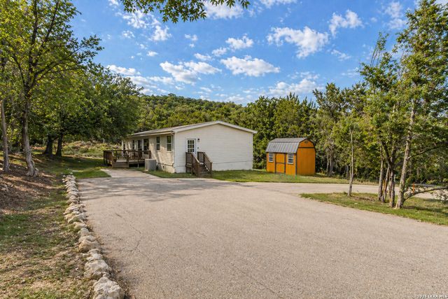 750 Regina Dr, Canyon Lake, TX 78133