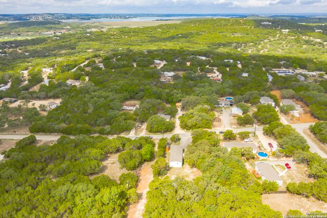 750 Regina Dr, Canyon Lake, TX 78133