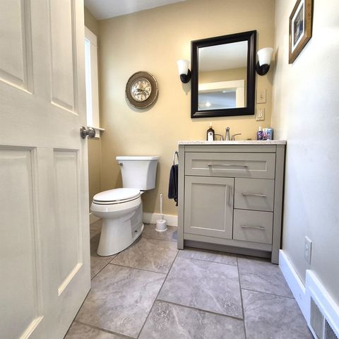 20 Bay Street, Claremont, NH 03743