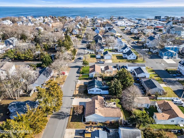 78 Adriatic Avenue, Waretown, NJ 08758