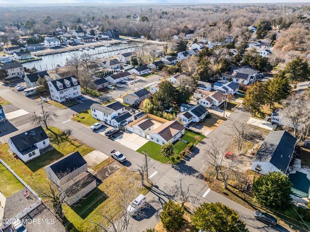 78 Adriatic Avenue, Waretown, NJ 08758