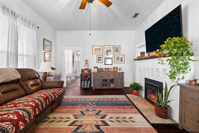 217 N Montgomery St., Gilmer, TX 75644