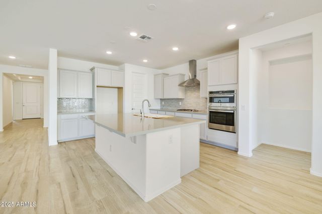 15662 W CHRISTY Drive, Surprise, AZ 85379