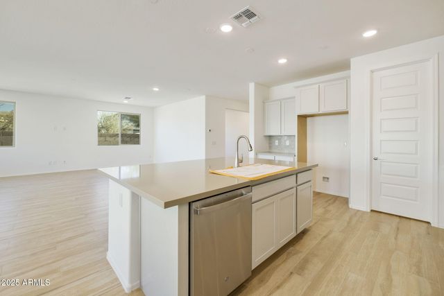 15662 W CHRISTY Drive, Surprise, AZ 85379