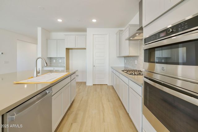 15662 W CHRISTY Drive, Surprise, AZ 85379