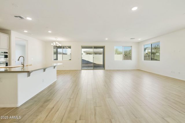 15662 W CHRISTY Drive, Surprise, AZ 85379