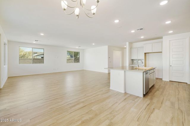 15662 W CHRISTY Drive, Surprise, AZ 85379