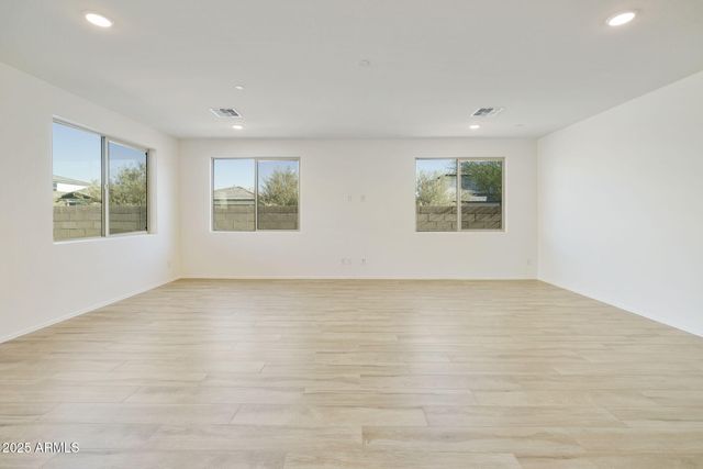 15662 W CHRISTY Drive, Surprise, AZ 85379