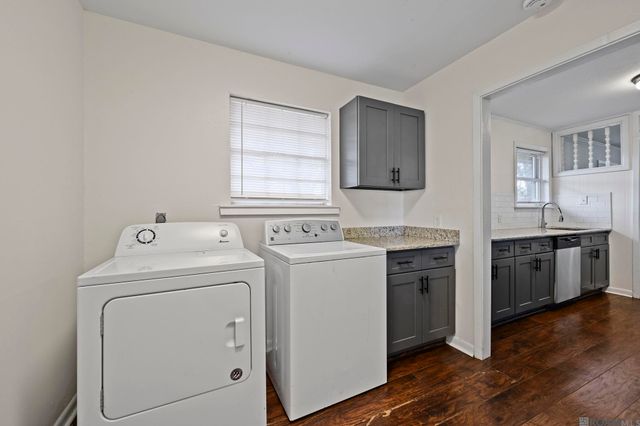 5235 Fennwood Dr, Zachary, LA 70791