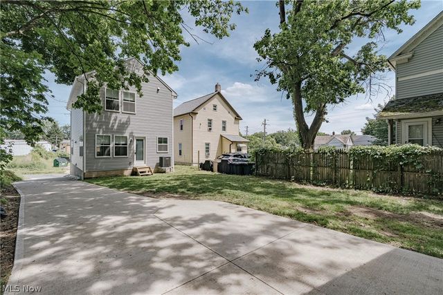 434 Douglas Street, Akron, OH 44307