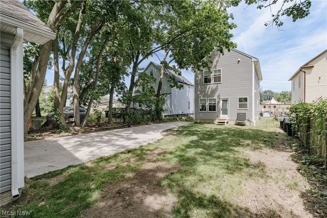 434 Douglas Street, Akron, OH 44307