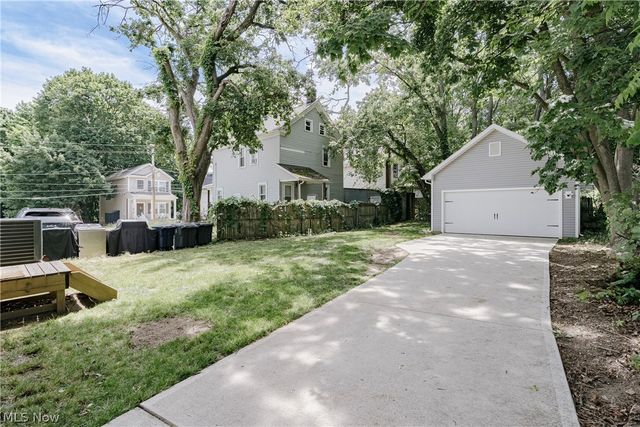 434 Douglas Street, Akron, OH 44307