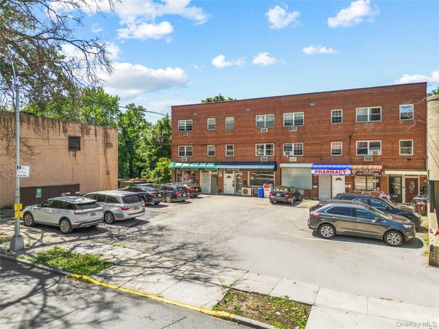 42-18 235 Street, Douglaston, NY 11363