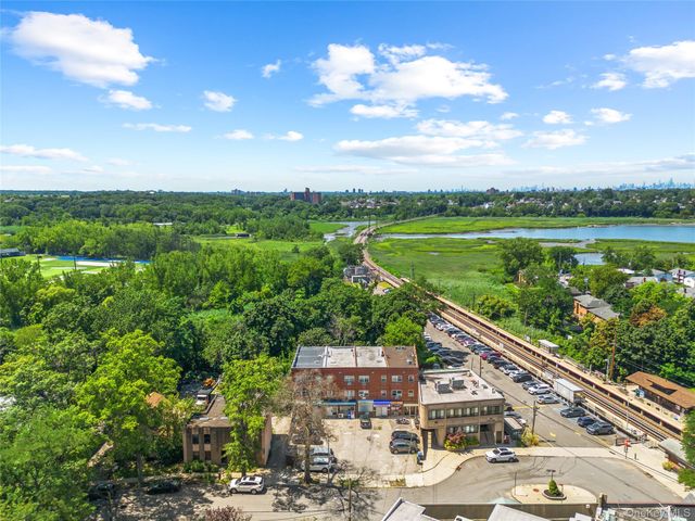 42-18 235 Street, Douglaston, NY 11363