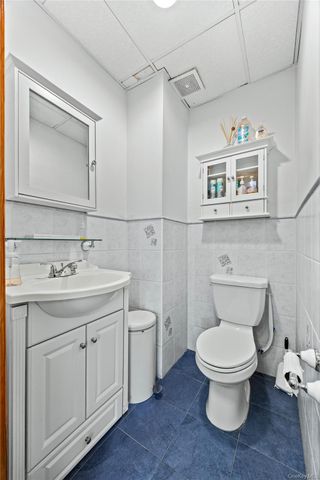 42-18 235 Street, Douglaston, NY 11363