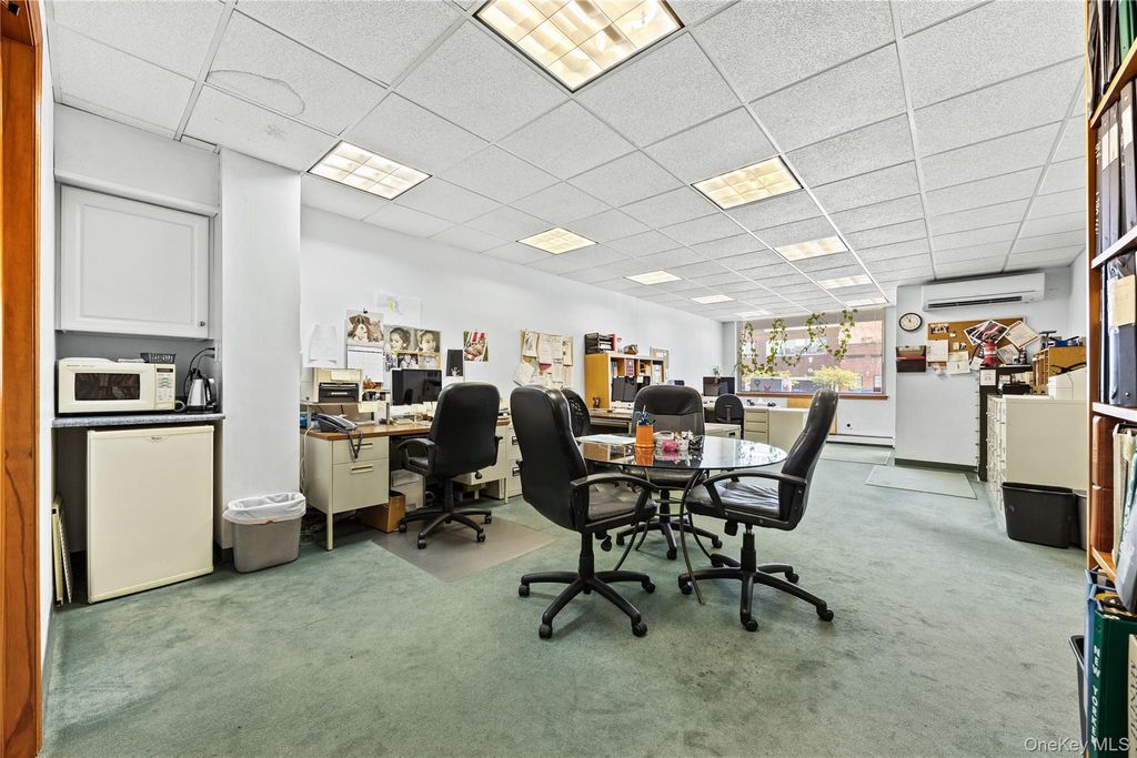 42-18 235 Street, Douglaston, NY 11363 — photo 4
