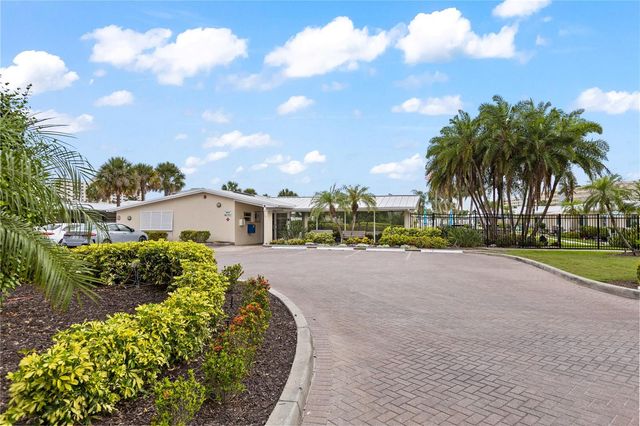 5830 MIDNIGHT PASS ROAD 29, Sarasota, FL 34242