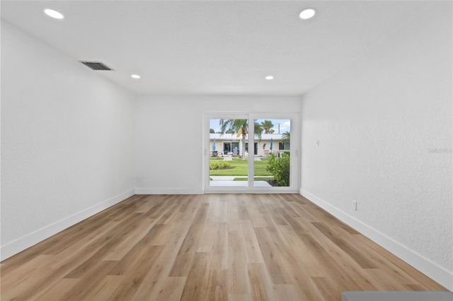 5830 MIDNIGHT PASS ROAD 29, Sarasota, FL 34242