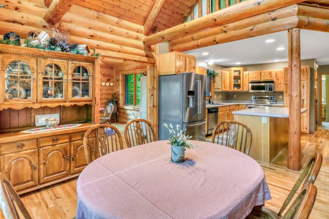 32360 SW Pickerel Lake Road, Detroit Lakes, MN 56501