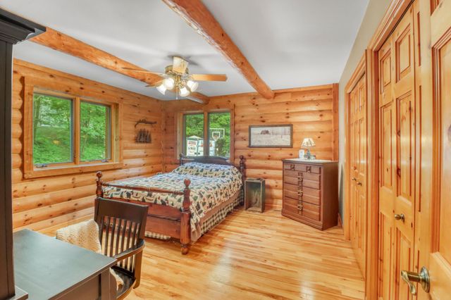 32360 SW Pickerel Lake Road, Detroit Lakes, MN 56501