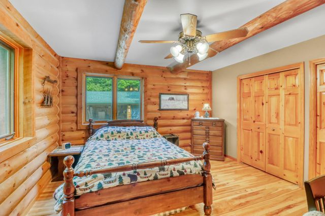 32360 SW Pickerel Lake Road, Detroit Lakes, MN 56501