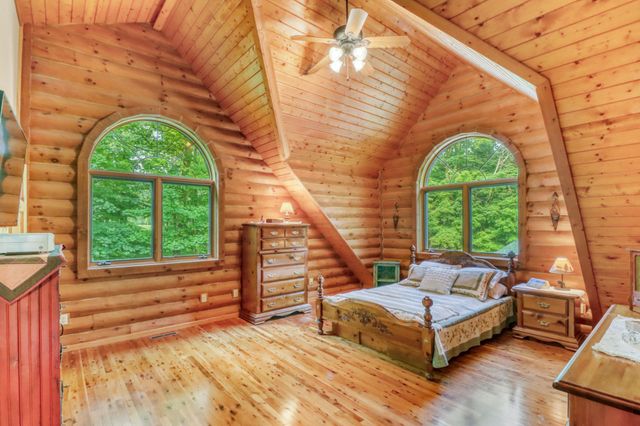 32360 SW Pickerel Lake Road, Detroit Lakes, MN 56501