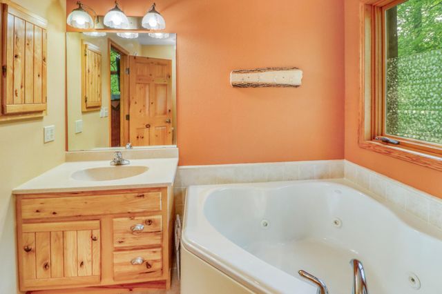 32360 SW Pickerel Lake Road, Detroit Lakes, MN 56501