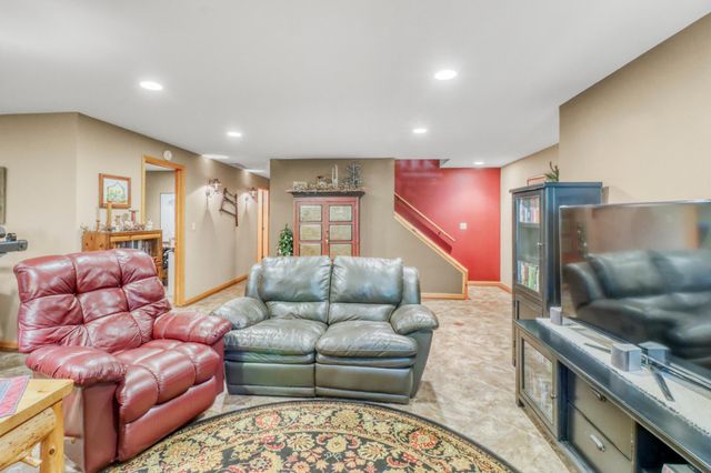 32360 SW Pickerel Lake Road, Detroit Lakes, MN 56501