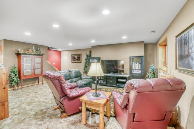 32360 SW Pickerel Lake Road, Detroit Lakes, MN 56501