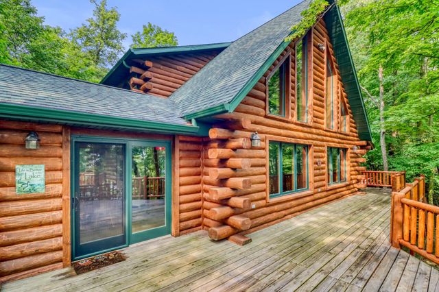 32360 SW Pickerel Lake Road, Detroit Lakes, MN 56501
