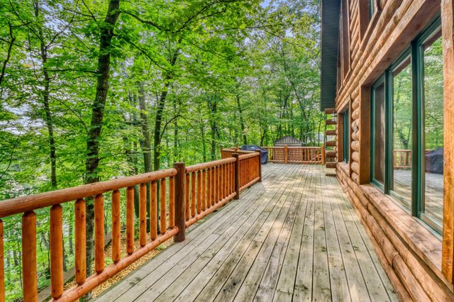 32360 SW Pickerel Lake Road, Detroit Lakes, MN 56501