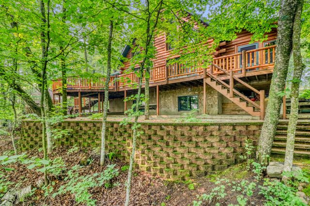 32360 SW Pickerel Lake Road, Detroit Lakes, MN 56501