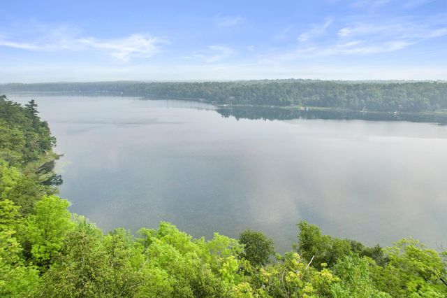 32360 SW Pickerel Lake Road, Detroit Lakes, MN 56501