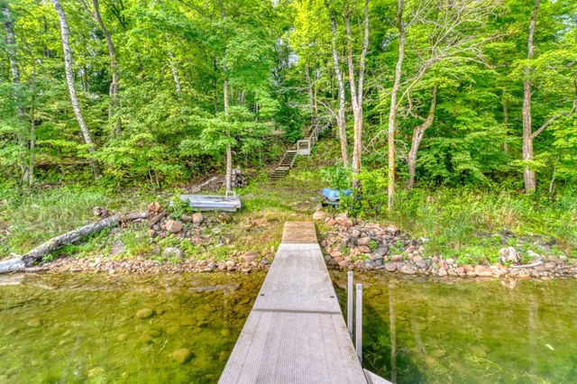 32360 SW Pickerel Lake Road, Detroit Lakes, MN 56501