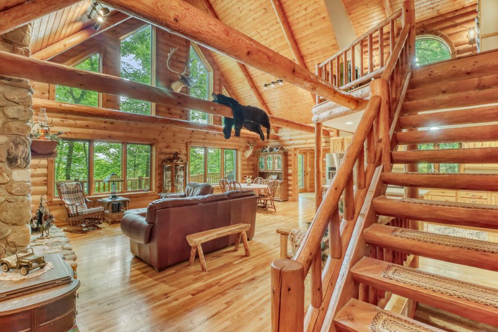 32360 SW Pickerel Lake Road, Detroit Lakes, MN 56501