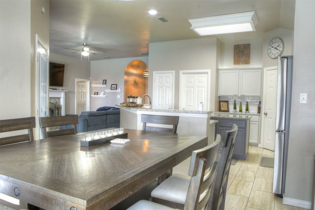 652 Chestnut Lane, Saginaw, TX 76179