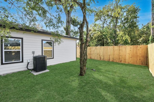 5941 Southlea Street, Houston, TX 77033