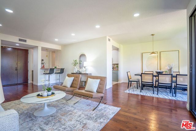 4477 Wilshire Boulevard 312, Los Angeles, CA 90010