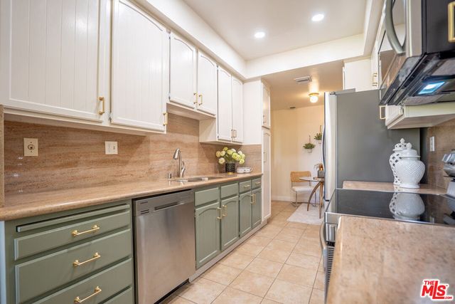 4477 Wilshire Boulevard 312, Los Angeles, CA 90010