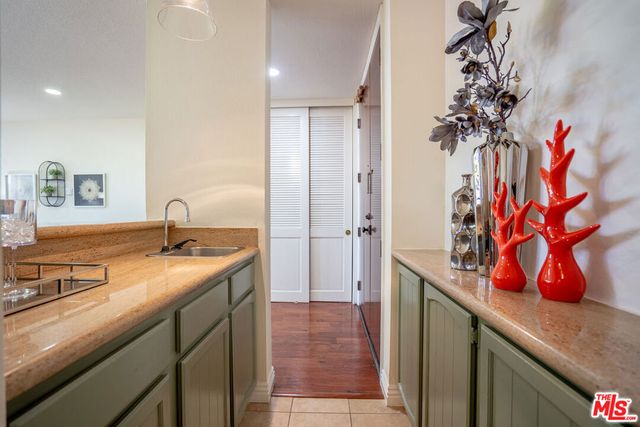 4477 Wilshire Boulevard 312, Los Angeles, CA 90010